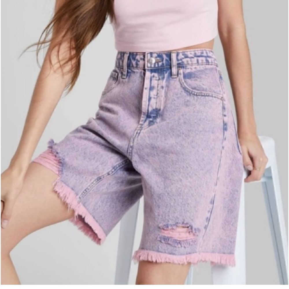 Acid Wash High Rise Distressed Bermuda Shorts Size 2 New With Tags
